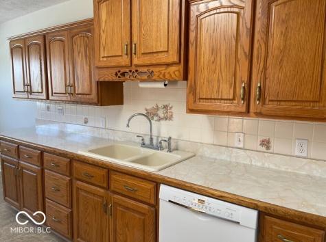 5229-5239 E S R 144 Mooresville IN 46158