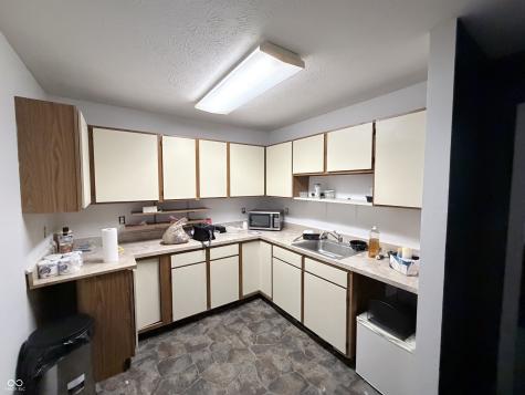 4803 W 71st Street Indianapolis IN 46268
