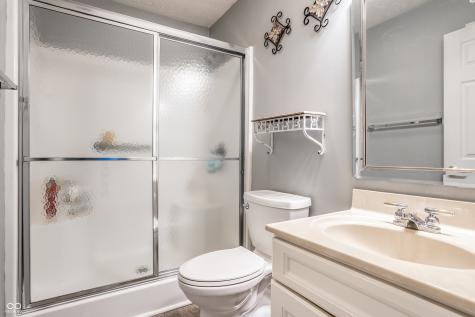 17813 Crown Pointe Court Noblesville IN 46062