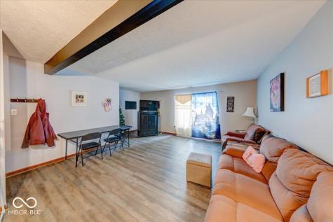 1763 Wellesley Lane Indianapolis IN 46219
