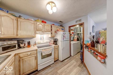 1763 Wellesley Lane Indianapolis IN 46219