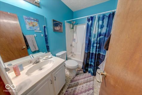1763 Wellesley Lane Indianapolis IN 46219