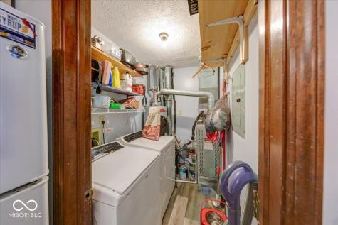 1763 Wellesley Lane Indianapolis IN 46219