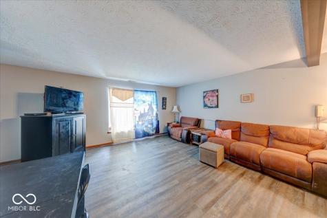 1763 Wellesley Lane Indianapolis IN 46219