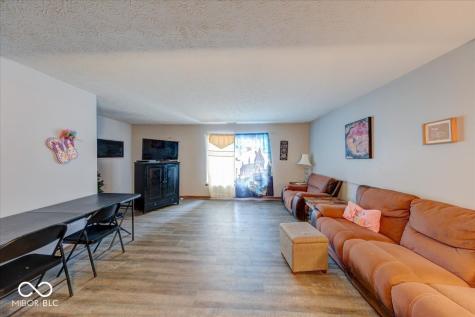 1763 Wellesley Lane Indianapolis IN 46219