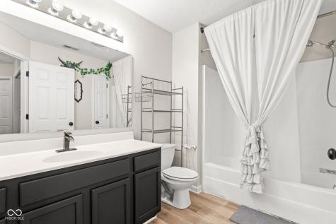 5838 Beacon Cove Way Indianapolis IN 46237