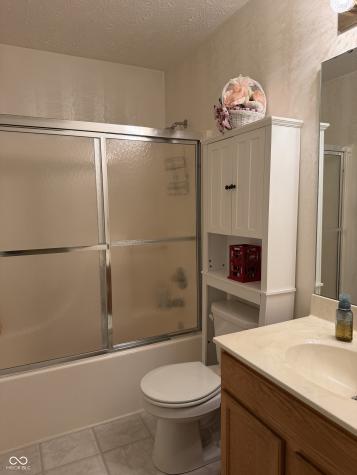 818 Jared Drive Greenwood IN 46143
