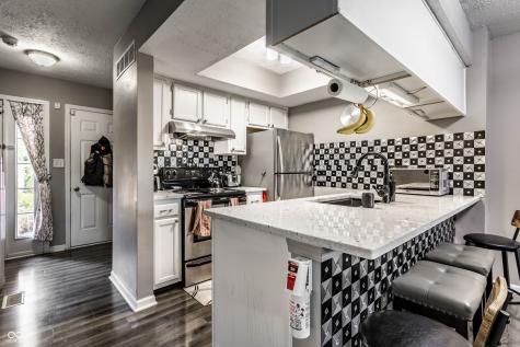 6058 Southbay Drive Indianapolis IN 46250