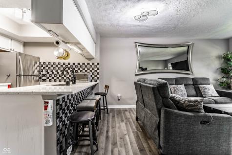 6058 Southbay Drive Indianapolis IN 46250