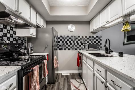 6058 Southbay Drive Indianapolis IN 46250