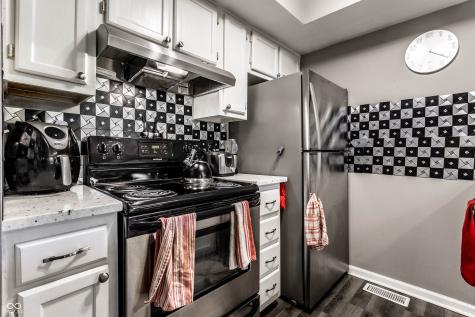 6058 Southbay Drive Indianapolis IN 46250
