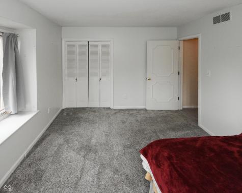 5533 Roxbury Terrace Indianapolis IN 46226
