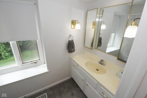 5533 Roxbury Terrace Indianapolis IN 46226