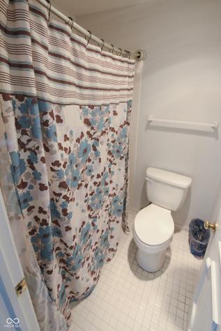 5533 Roxbury Terrace Indianapolis IN 46226