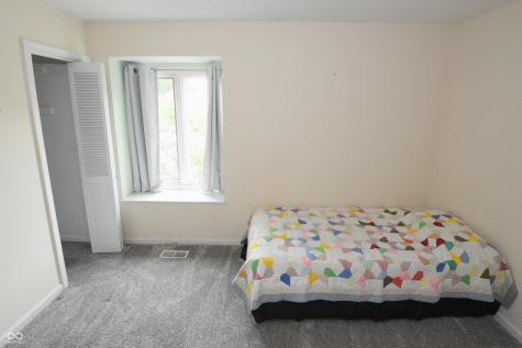 5533 Roxbury Terrace Indianapolis IN 46226