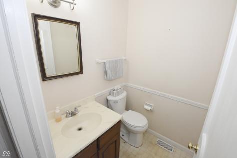 5533 Roxbury Terrace Indianapolis IN 46226