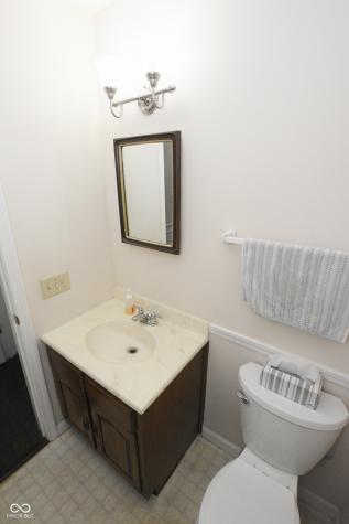 5533 Roxbury Terrace Indianapolis IN 46226
