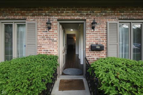 5533 Roxbury Terrace Indianapolis IN 46226