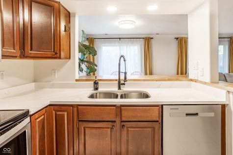 7204 Long Boat Drive Indianapolis IN 46250