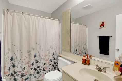 8121 Bromley Place Indianapolis IN 46219