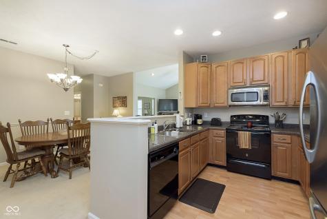 5225 Dunewood Way Avon IN 46123