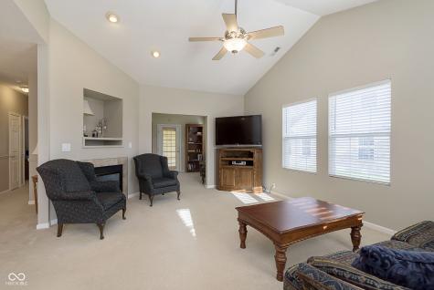 5225 Dunewood Way Avon IN 46123