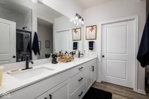 3922 Holly Brook Drive Westfield IN 46062