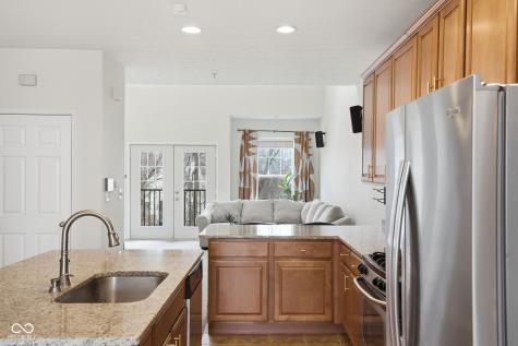1014 Reserve Way Indianapolis IN 46220