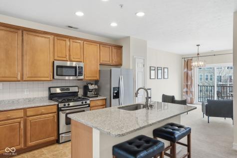 1014 Reserve Way Indianapolis IN 46220