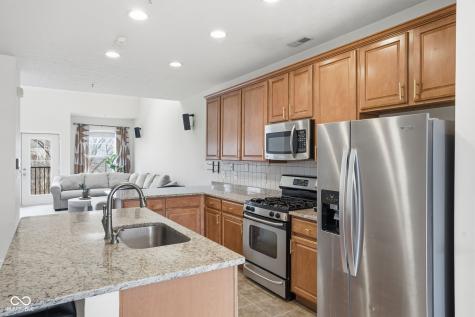 1014 Reserve Way Indianapolis IN 46220