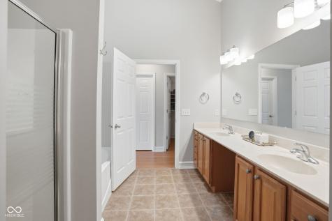 1014 Reserve Way Indianapolis IN 46220