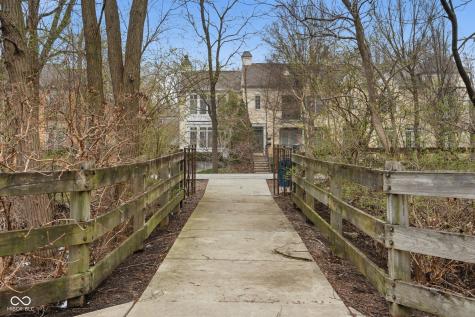1014 Reserve Way Indianapolis IN 46220