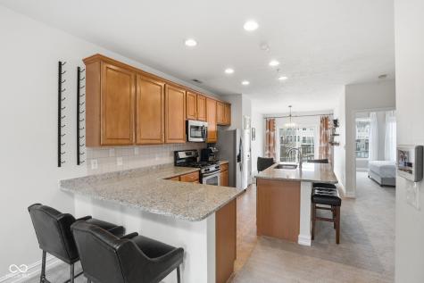 1014 Reserve Way Indianapolis IN 46220