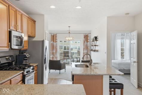 1014 Reserve Way Indianapolis IN 46220