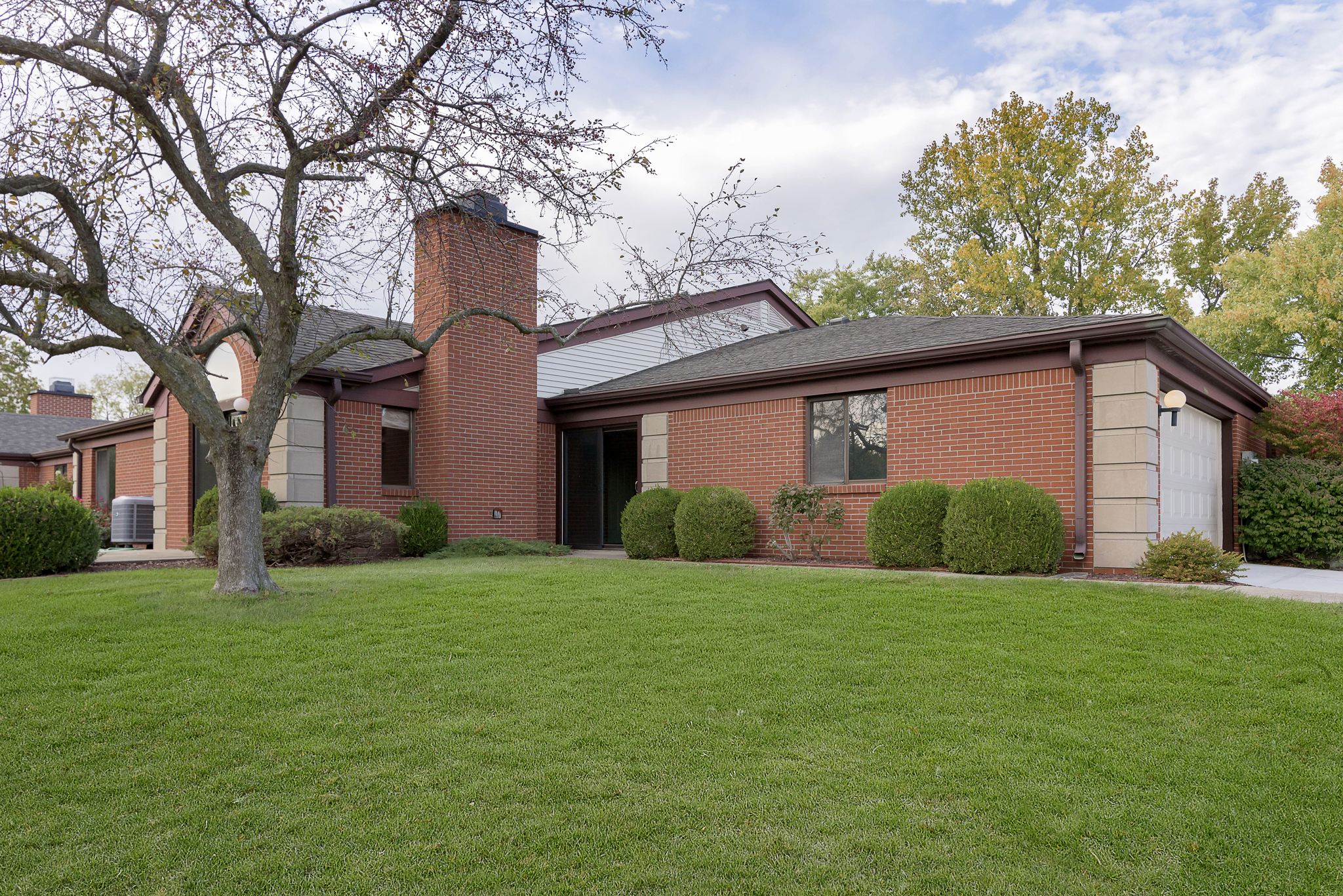 2066 Oak Run Court Indianapolis IN 46260
