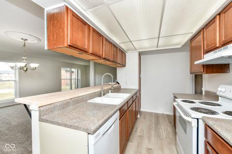 5034 Allisonville Road Indianapolis IN 46205