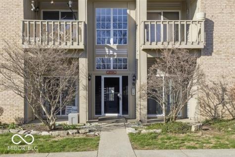3704 Reflections Drive Indianapolis IN 46214