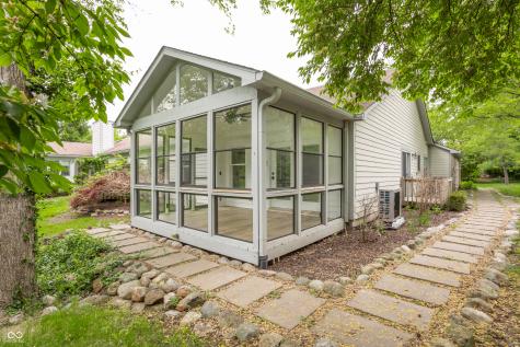 5204 Whipple Wood Court Indianapolis IN 46226