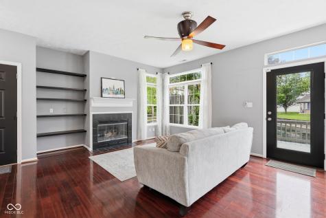 8016 Windham Lake Way Indianapolis IN 46214
