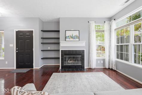 8016 Windham Lake Way Indianapolis IN 46214