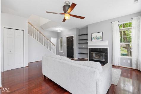 8016 Windham Lake Way Indianapolis IN 46214