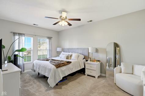 1120 Falcon Ridge Carmel IN 46280