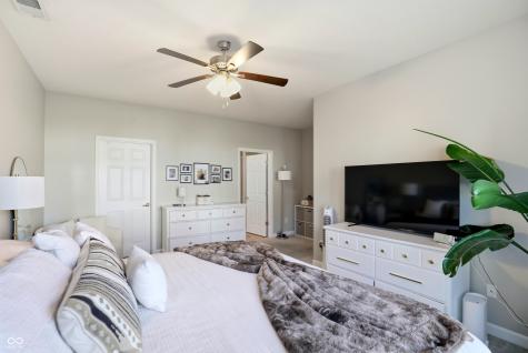 1120 Falcon Ridge Carmel IN 46280
