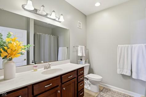 1120 Falcon Ridge Carmel IN 46280