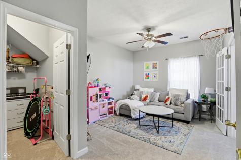 1120 Falcon Ridge Carmel IN 46280
