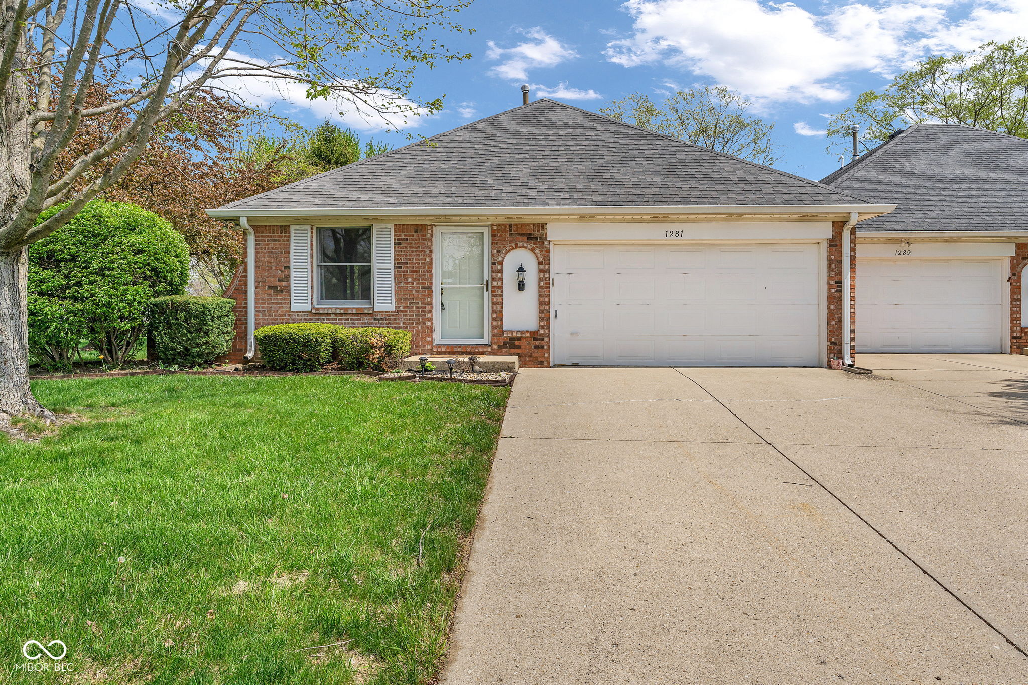 1281 E Holiday Lane Brownsburg IN 46112