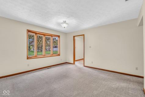 1281 E Holiday Lane Brownsburg IN 46112