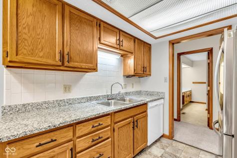 1281 E Holiday Lane Brownsburg IN 46112