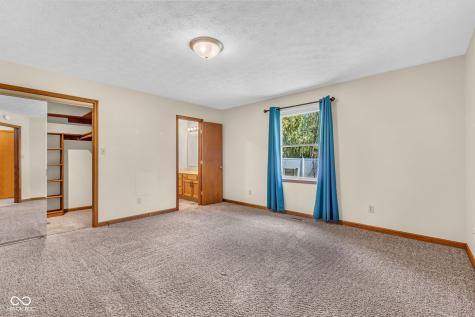 1281 E Holiday Lane Brownsburg IN 46112