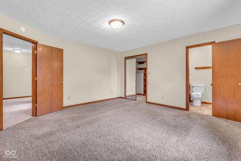 1281 E Holiday Lane Brownsburg IN 46112